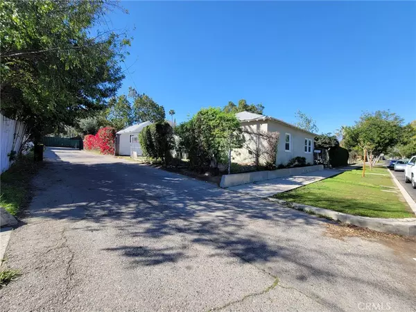 Corona, CA 92879,905 S Joy ST