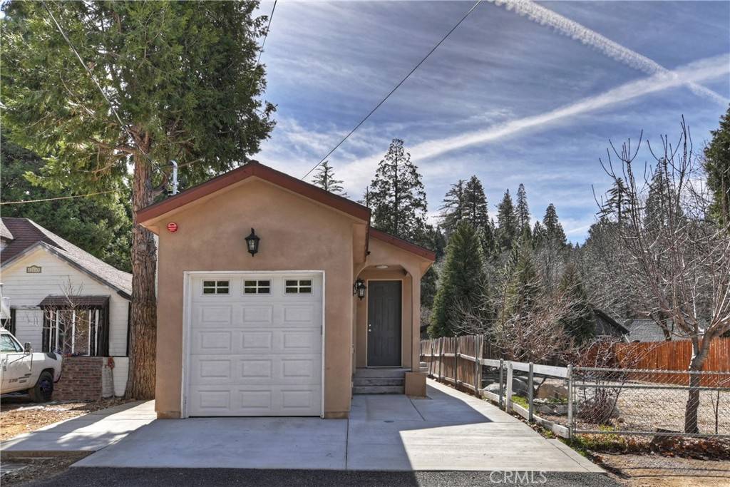 Crestline, CA 92325,22847 Juniper LN