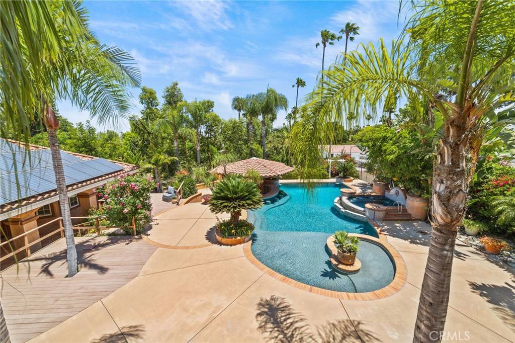 Corona, CA 92881,805 E Chase DR
