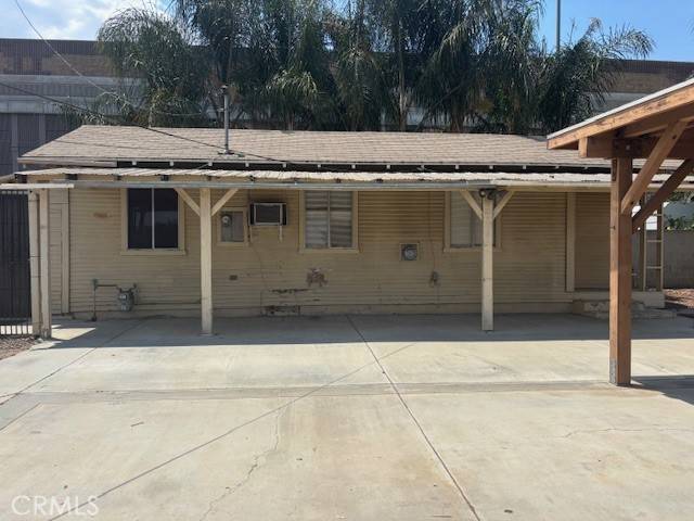 Corona, CA 92879,111 N Victoria AVE
