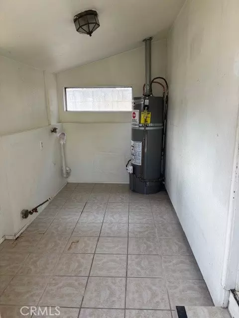 Corona, CA 92879,111 N Victoria AVE