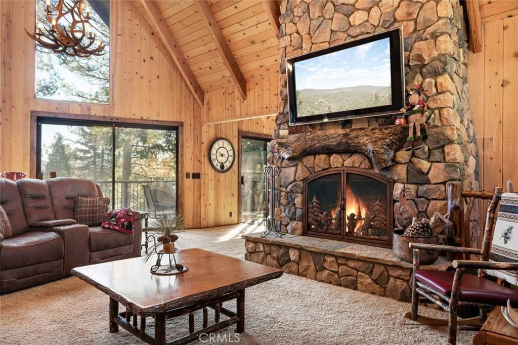 Lake Arrowhead, CA 92352,27382 N Bay RD