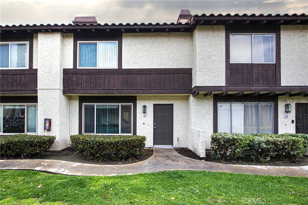 Colton, CA 92324,1077 Santo Antonio Dr. #27