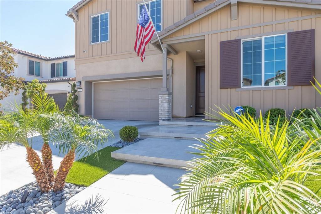 Corona, CA 92883,2227 Melogold WAY