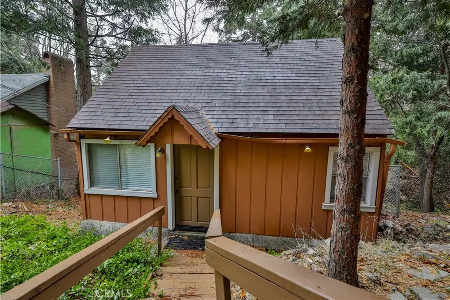 23679 Hillside DR, Crestline, CA 92325
