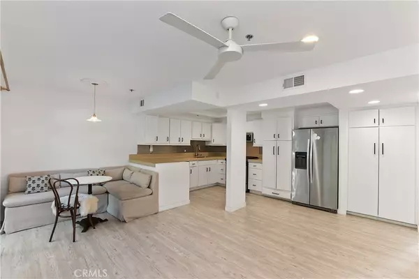 Palm Springs, CA 92262,874 N Village Square N