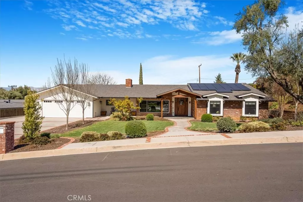 Redlands, CA 92373,643 Alta Loma DR