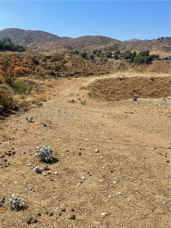 Colton, CA 92324,7111 Luane TRL