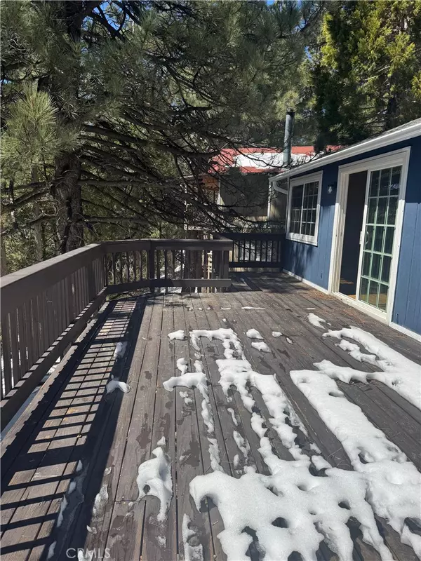 Running Springs, CA 92382,32395 Scandia DR