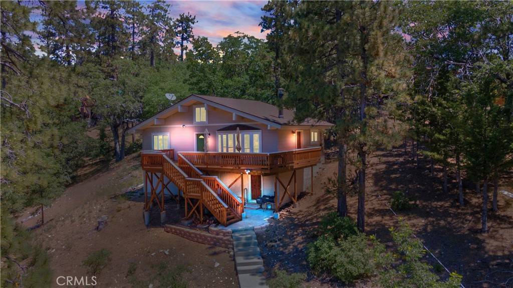 39576 Oak Glen RD, Fawnskin, CA 92333