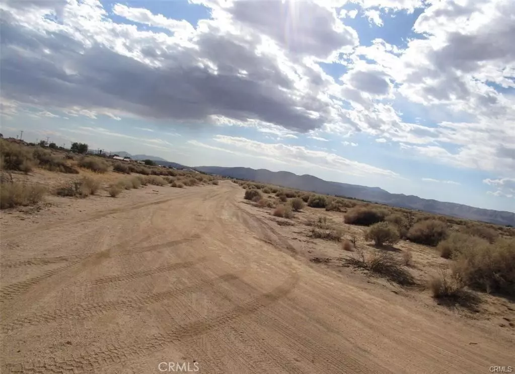 California City, CA 93505,0 213-328-09-00-8 Bolden DR