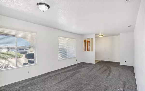 Hesperia, CA 92345,18127 Hinton ST