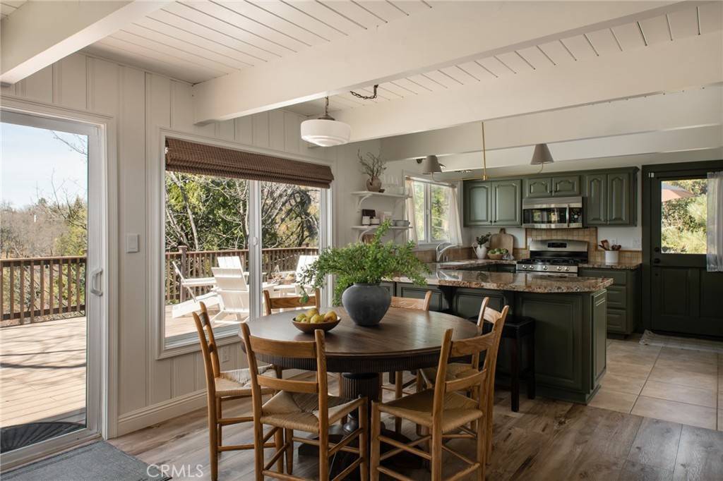 Lake Arrowhead, CA 92352,28925 North Shore RD