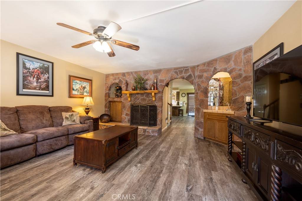 Big Bear Lake, CA 92315,569 Summit BLVD #6
