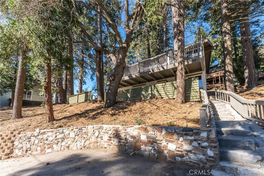 Lake Arrowhead, CA 92352,738 W Victoria CT