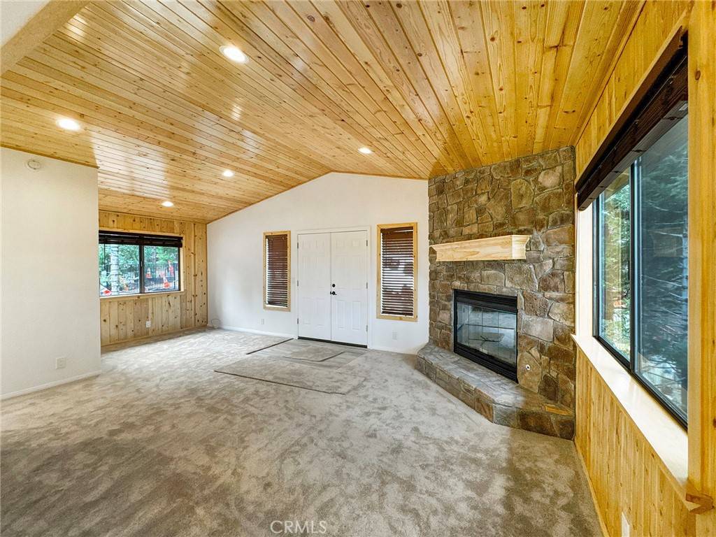 Twin Peaks, CA 92391,560 Rose LN