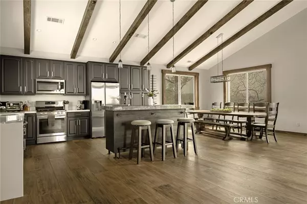 Lake Arrowhead, CA 92352,1207 Grass Valley RD