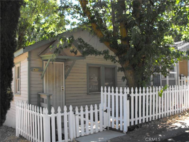 411 Tetley LN, Crestline, CA 92325