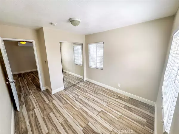 Compton, CA 90220,806 W Spruce ST