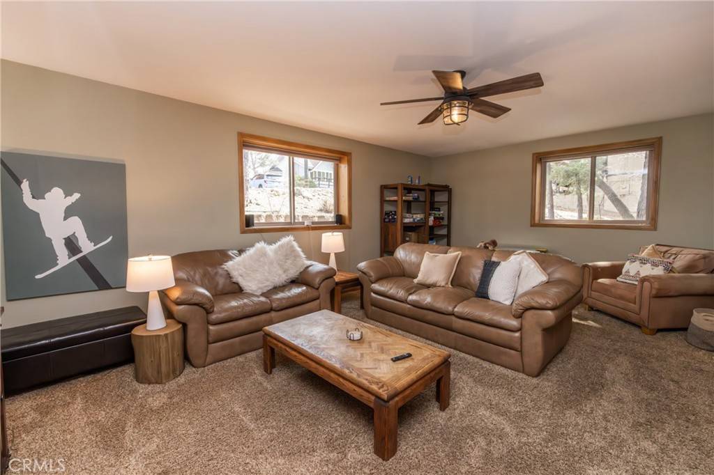 Big Bear Lake, CA 92315,620 Villa Grove AVE