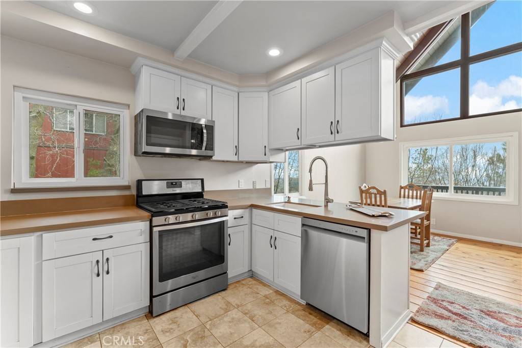 Lake Arrowhead, CA 92352,28842 Banff DR