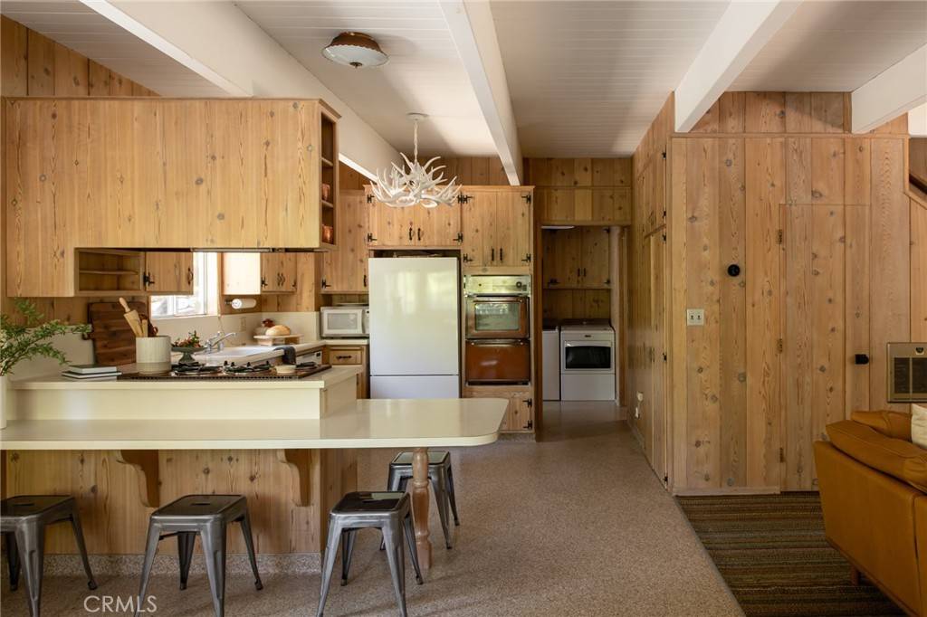 Lake Arrowhead, CA 92352,207 C LN