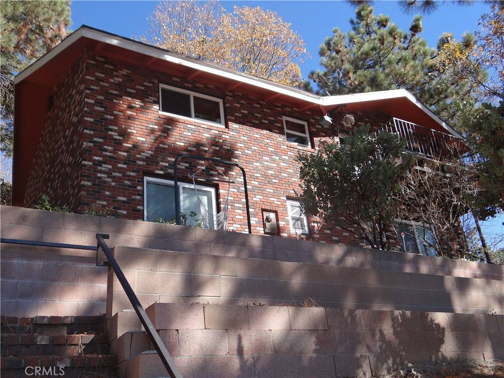 Running Springs, CA 92382,30748 Knoll View DR