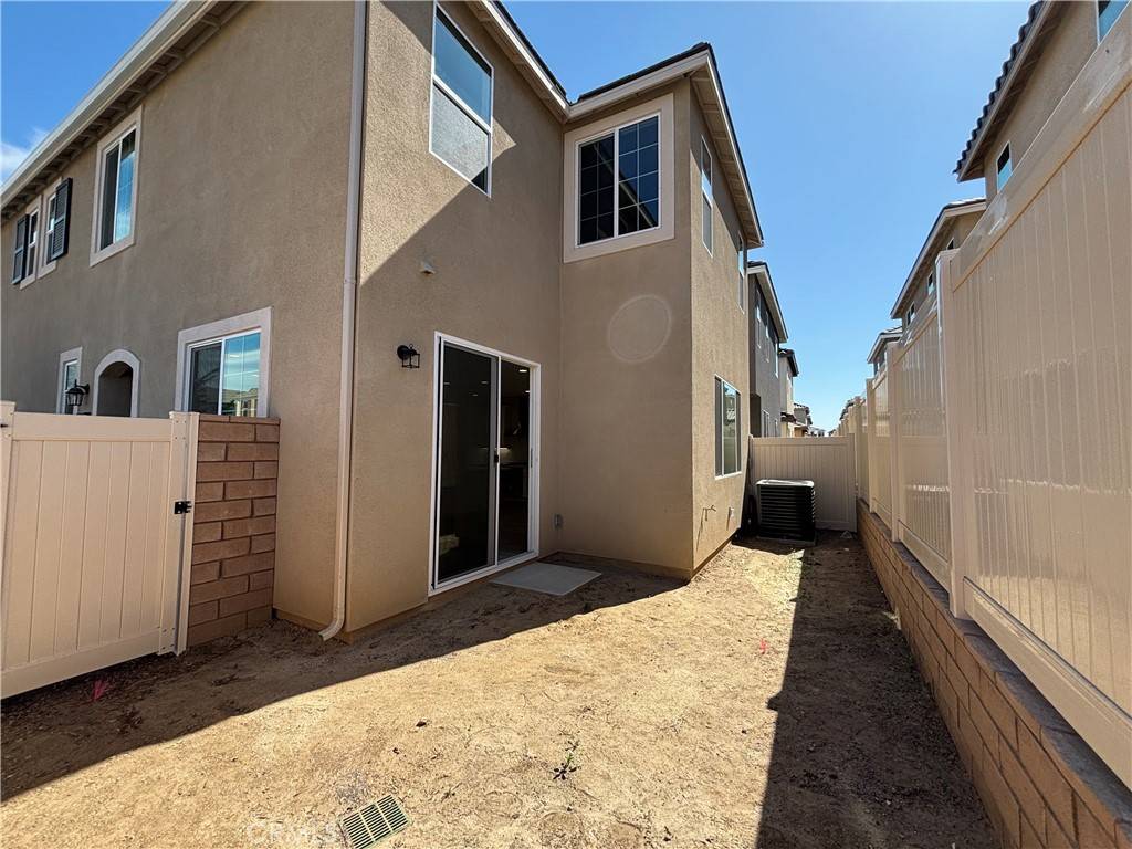 Santa Paula, CA 93060,452 Snowdrop LN