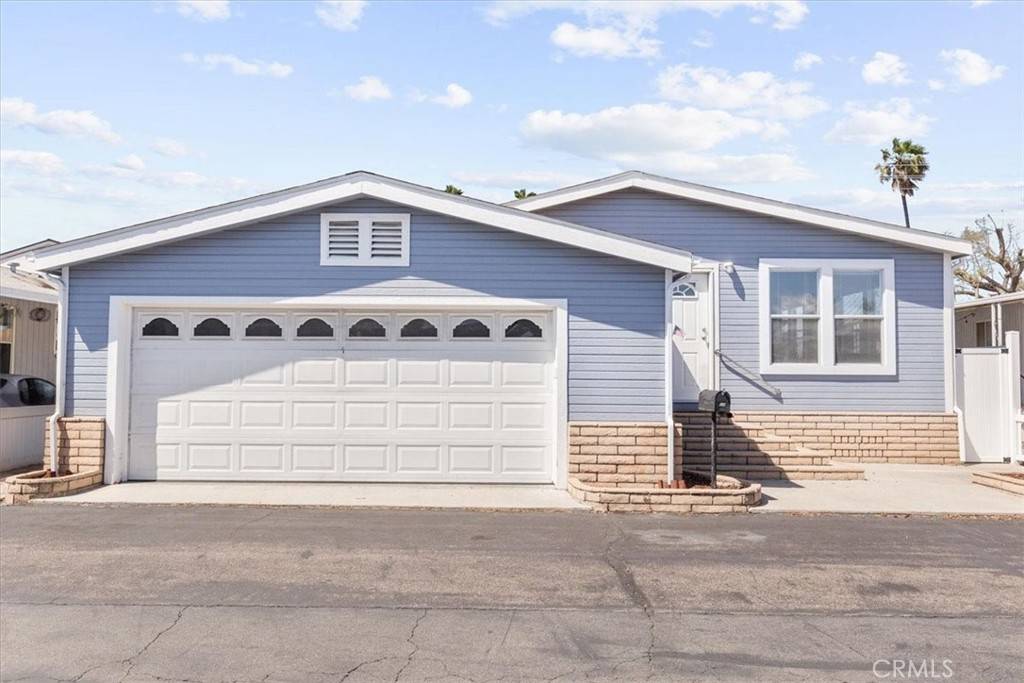 Cypress, CA 90630,9080 Bloomfield AVE #11