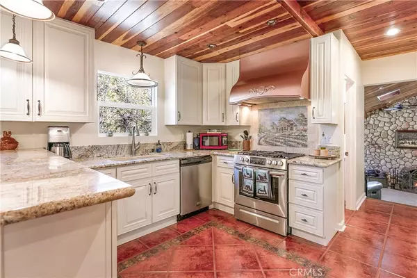 Lake Arrowhead, CA 92352,28916 North Shore Road