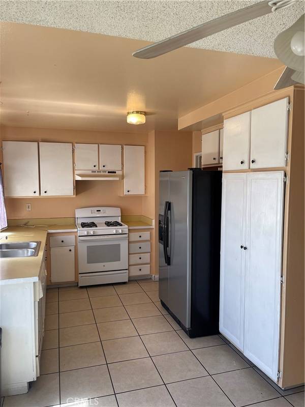 Highland, CA 92346,26873 Mossway ST