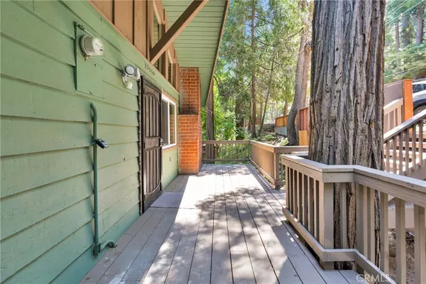 Crestline, CA 92325,23550 Lake DR