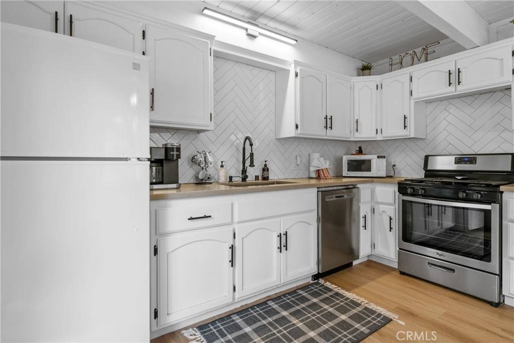 Big Bear City, CA 92314,745 Barret WAY