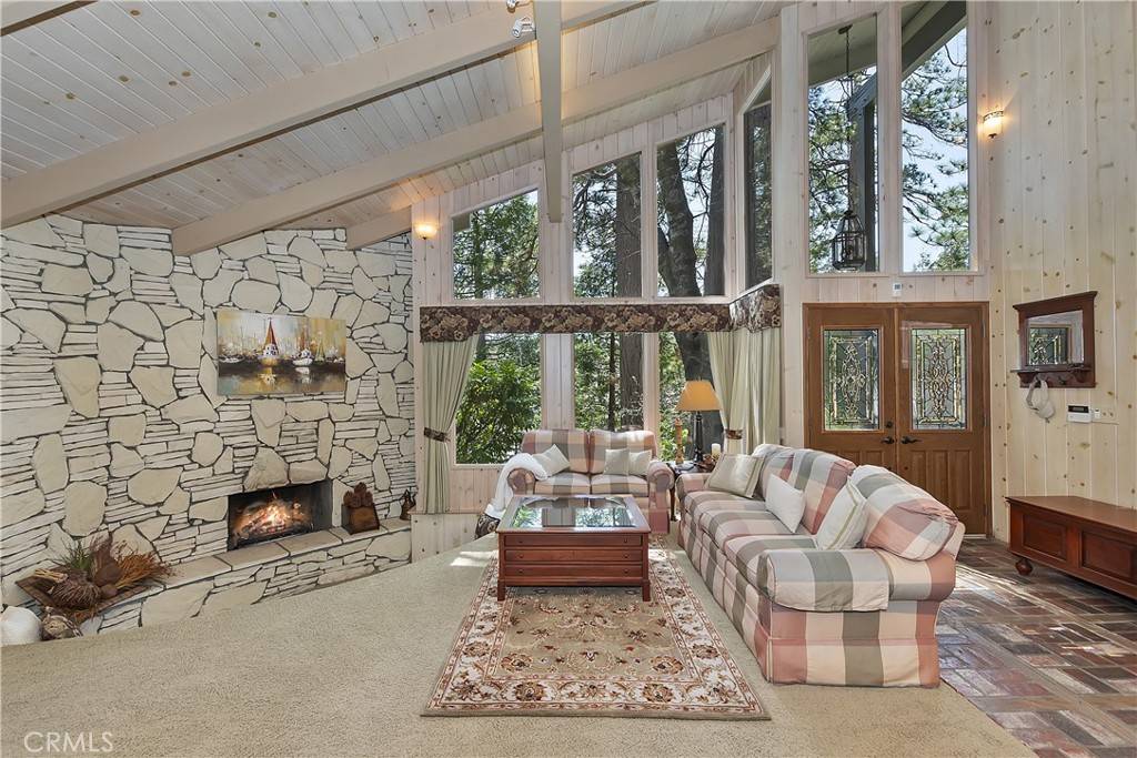 Lake Arrowhead, CA 92352,28018 Peninsula