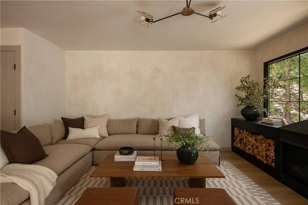 Lake Arrowhead, CA 92352,27543 W Shore RD