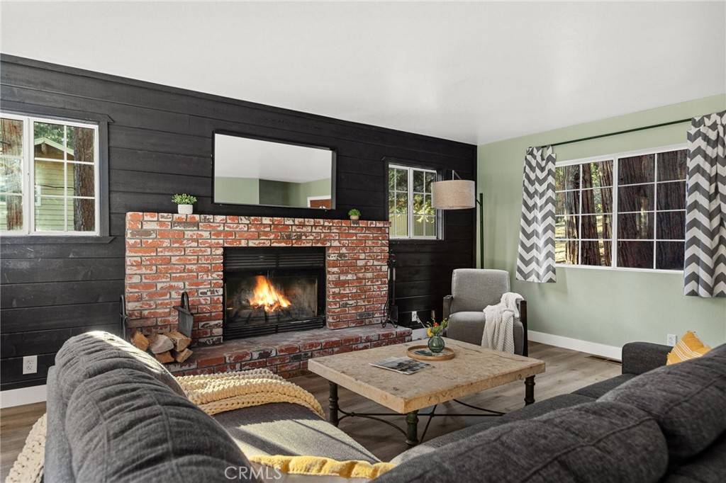 Lake Arrowhead, CA 92352,432 Clubhouse DR