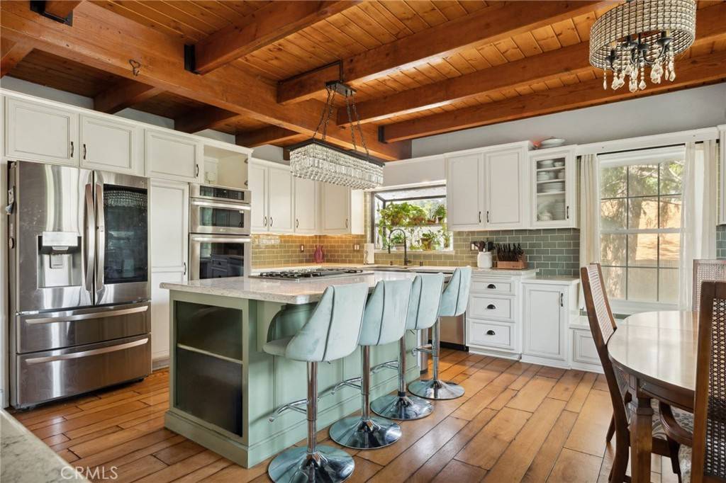 24540 Horst DR, Crestline, CA 92325