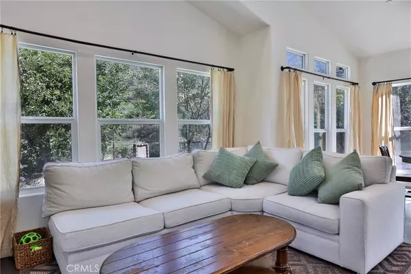 San Bernardino, CA 92404,23695 Hillview RD