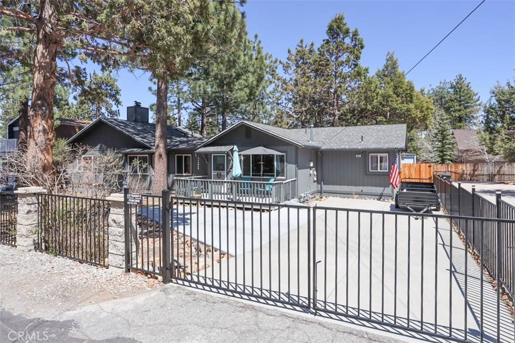 Sugarloaf, CA 92386,631 Vista AVE
