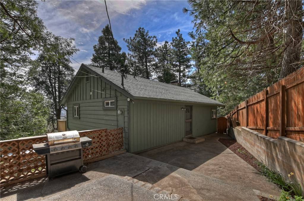 408 Hartman CIR, Cedarpines Park, CA 92322