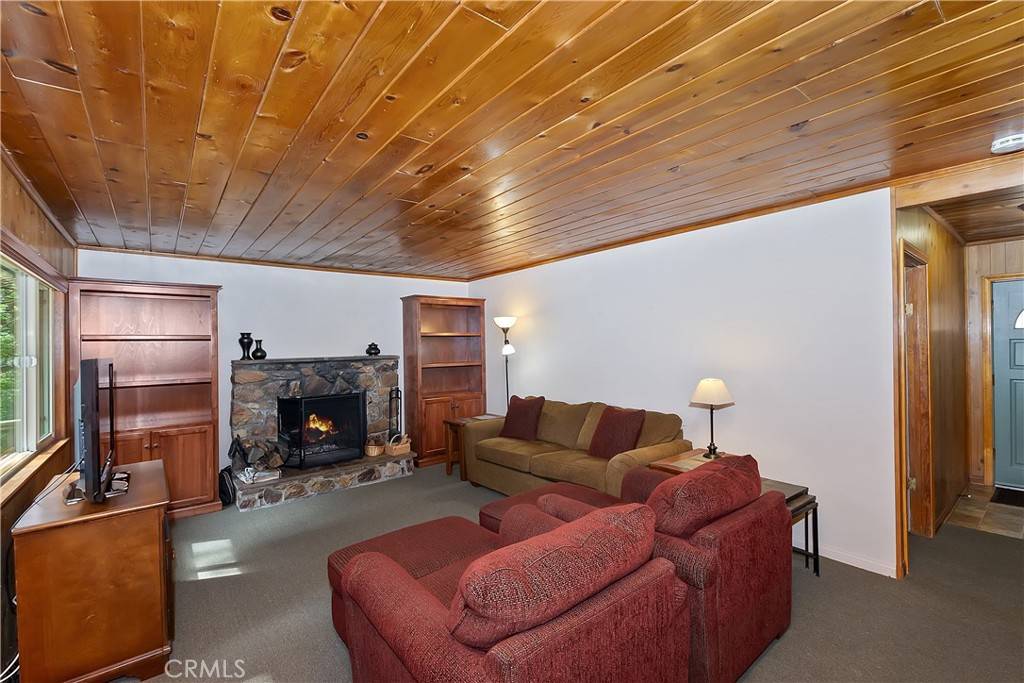 Cedarpines Park, CA 92322,408 Hartman CIR