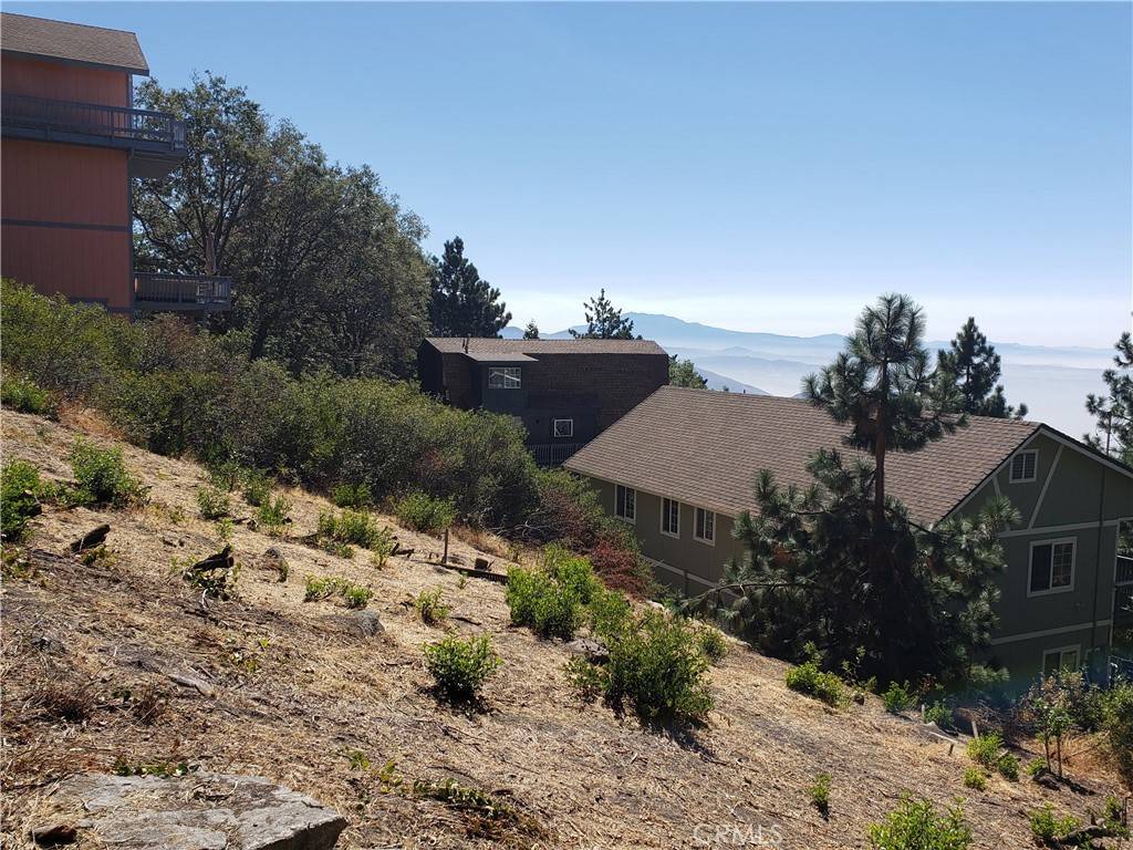 Crestline, CA 92325,25134 Grandview DR