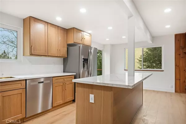 Lake Arrowhead, CA 92352,1076 Grass Valley RD