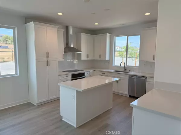 Fontana, CA 92336,5132 Currant WAY