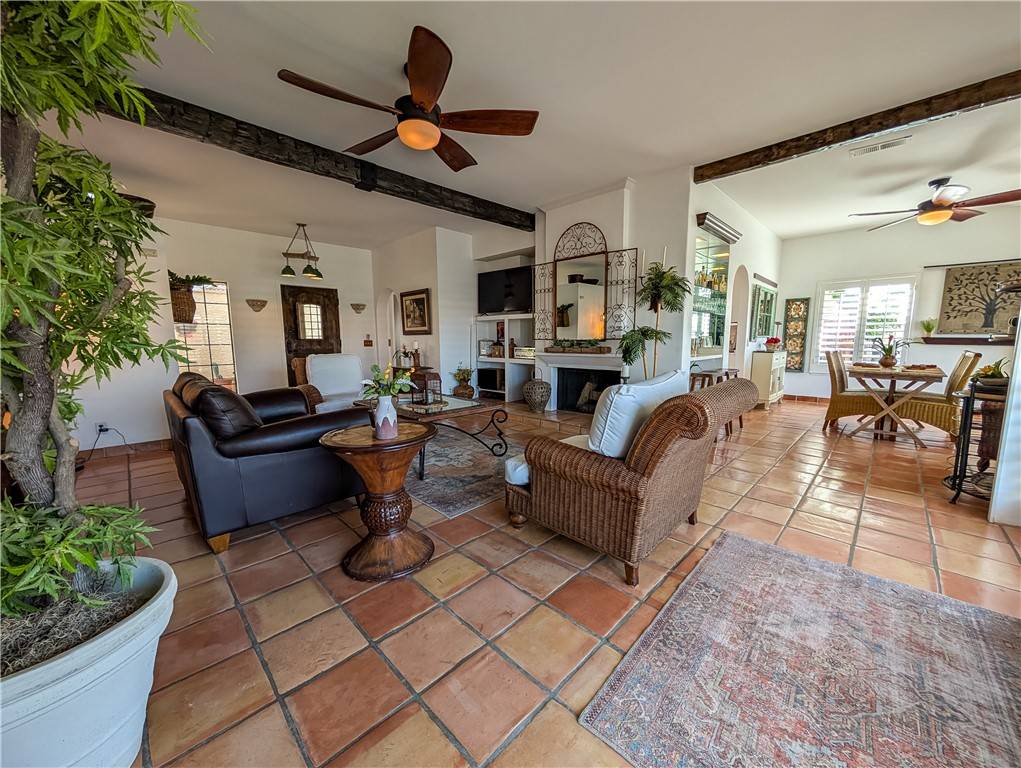 La Quinta, CA 92253,48143 Calle Seranas