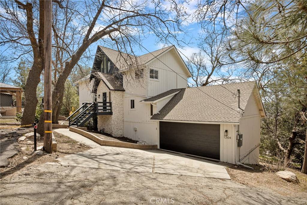 Lake Arrowhead, CA 92352,1204 Yellowstone DR
