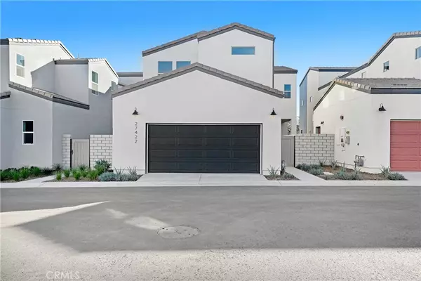 Valencia, CA 91381,27422 Creekwood LN