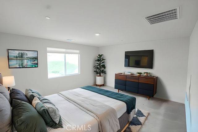 Corona, CA 92883,24283 Dawn Road