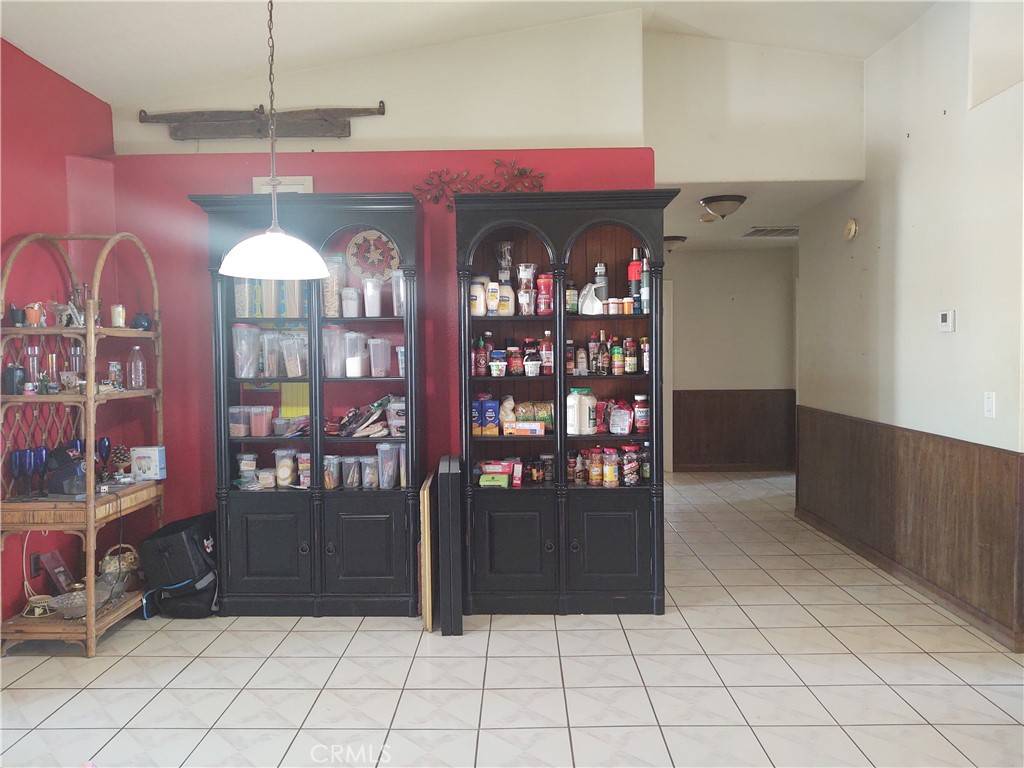 Phelan, CA 92371,9373 Nevada RD