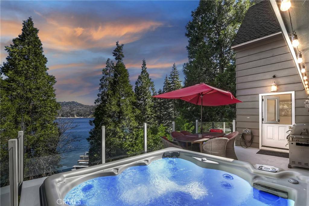 Lake Arrowhead, CA 92352,28898 Palisades DR